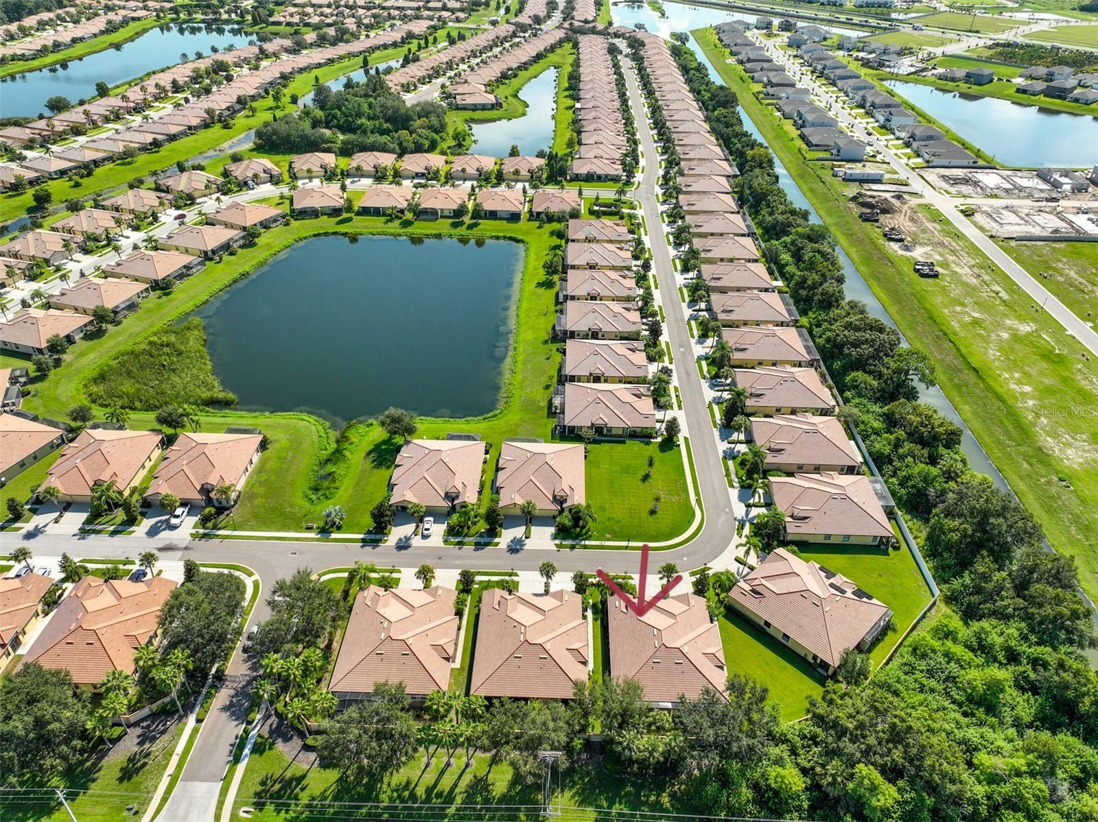 Property Photo: 5511 Sunset Falls Drive FL 33572