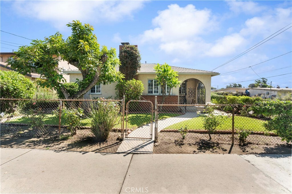 Property Photo:  146 N Alameda Avenue  CA 91702 