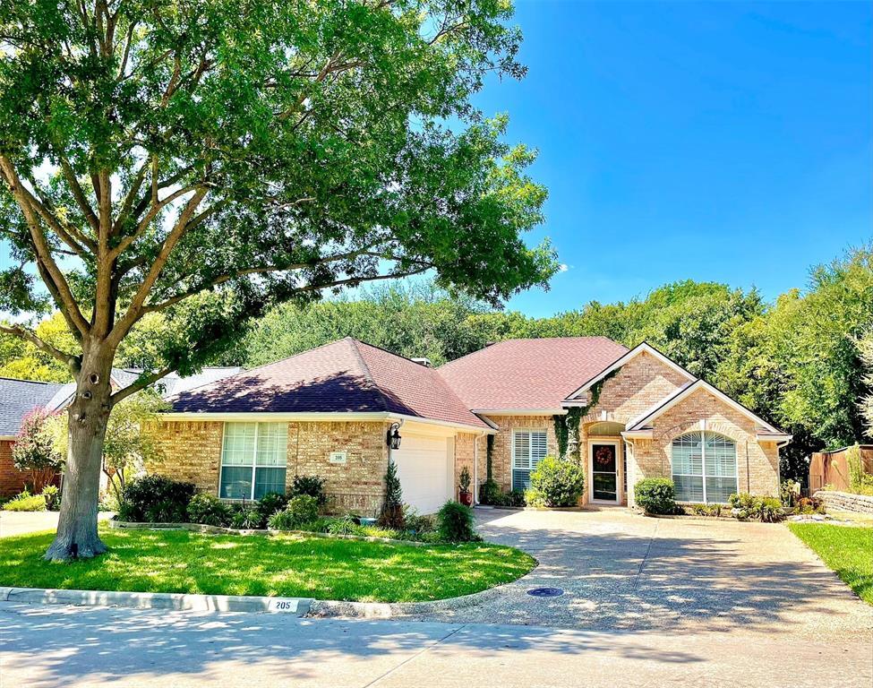 Property Photo: 205 Freedom Court TX 75032
