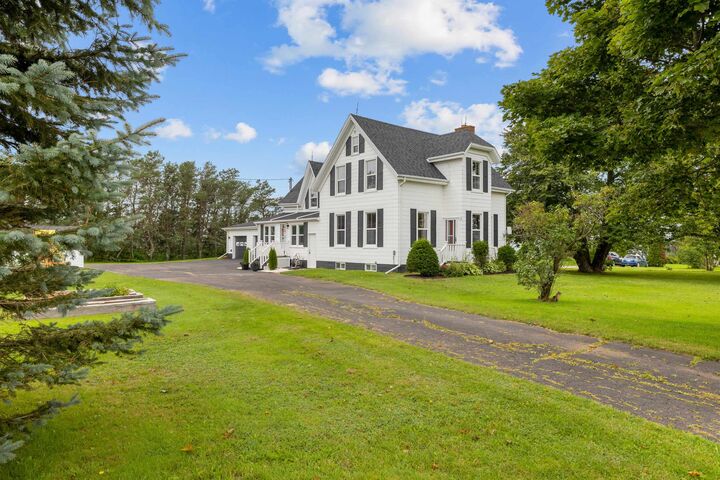 House for sale in Bedeque and Area 2237 Route 1A, Bedeque and Area, PE