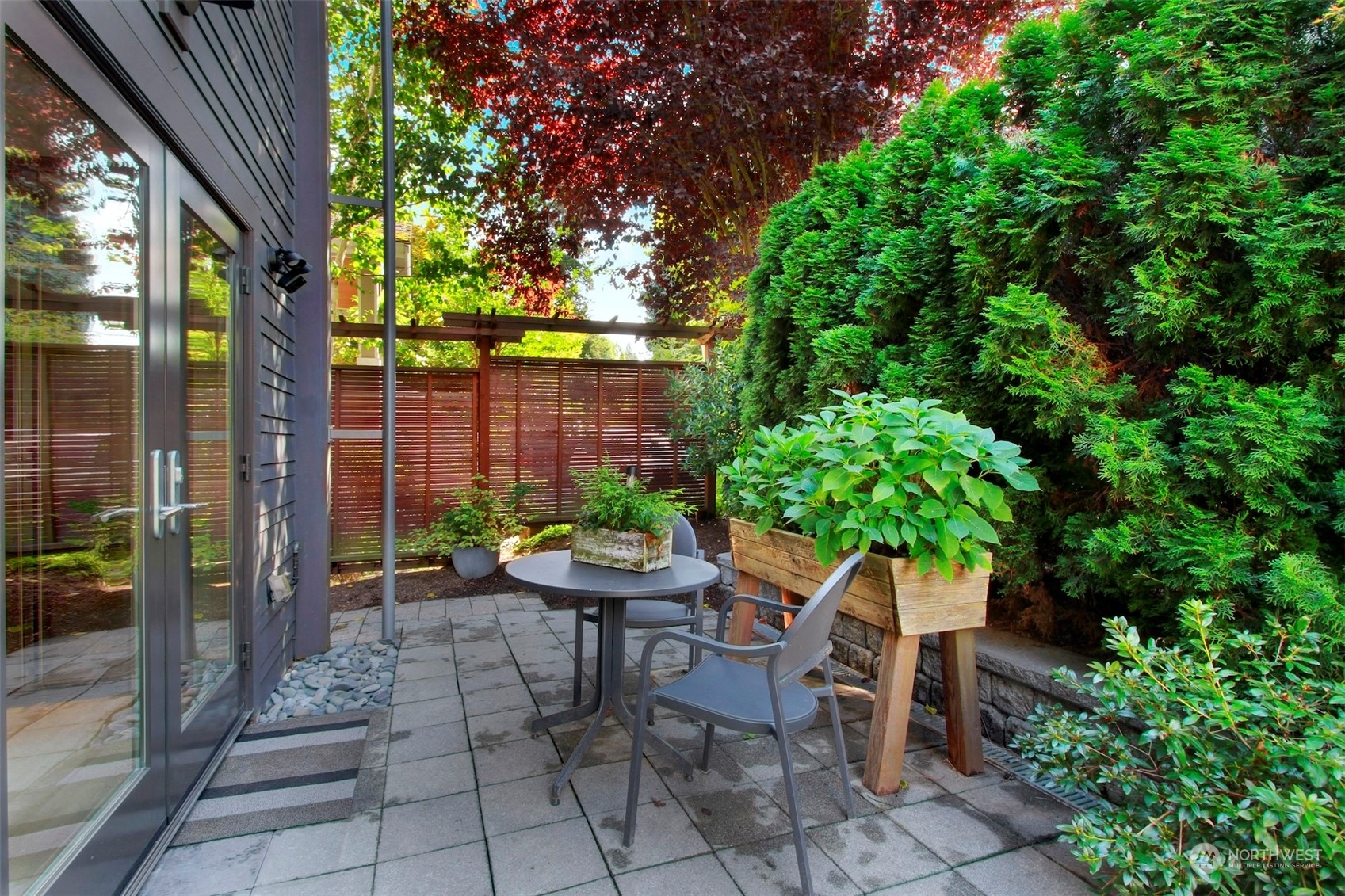 Property Photo:  712 Lake Washington Boulevard S  WA 98144 