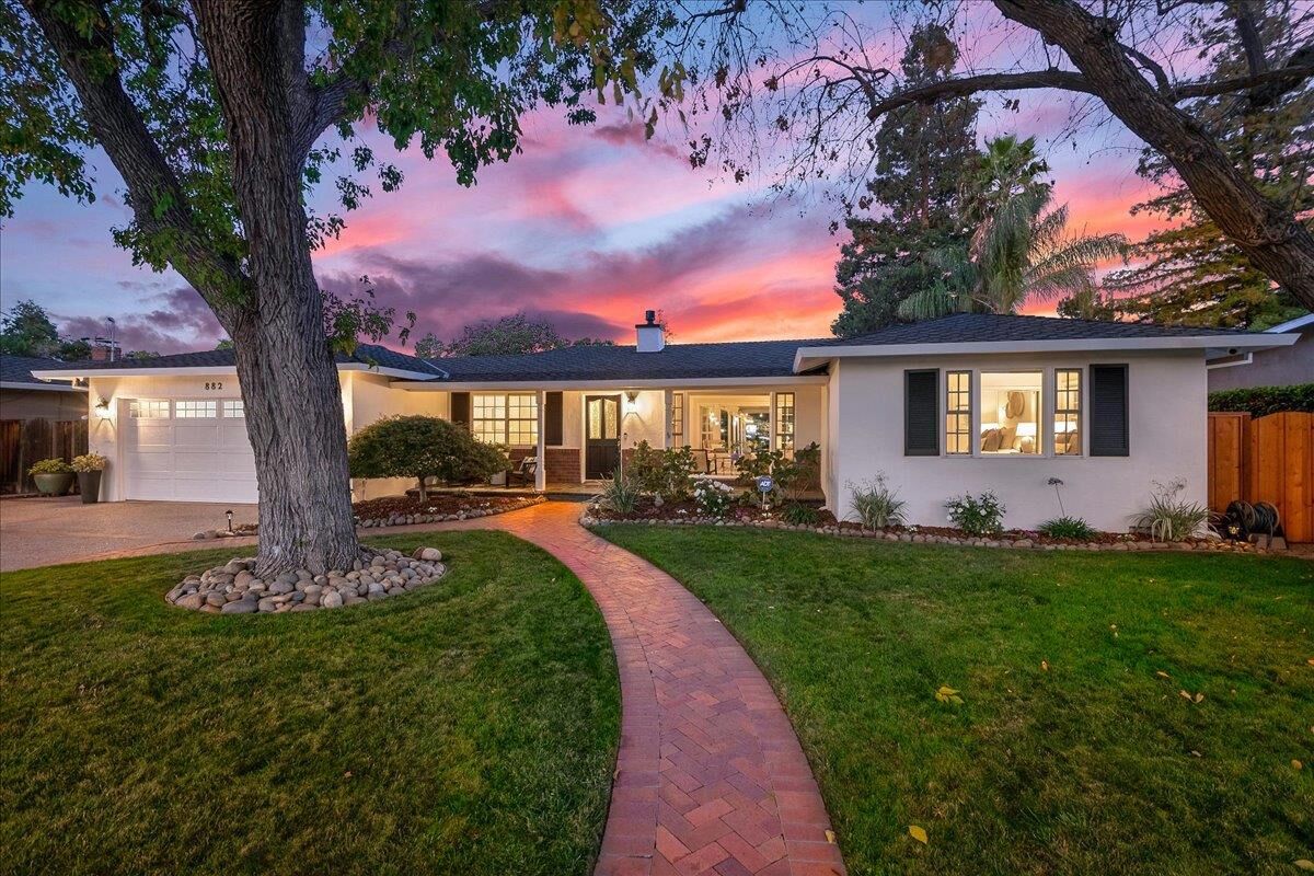 Property Photo:  882 Stonehurst Way  CA 95008 