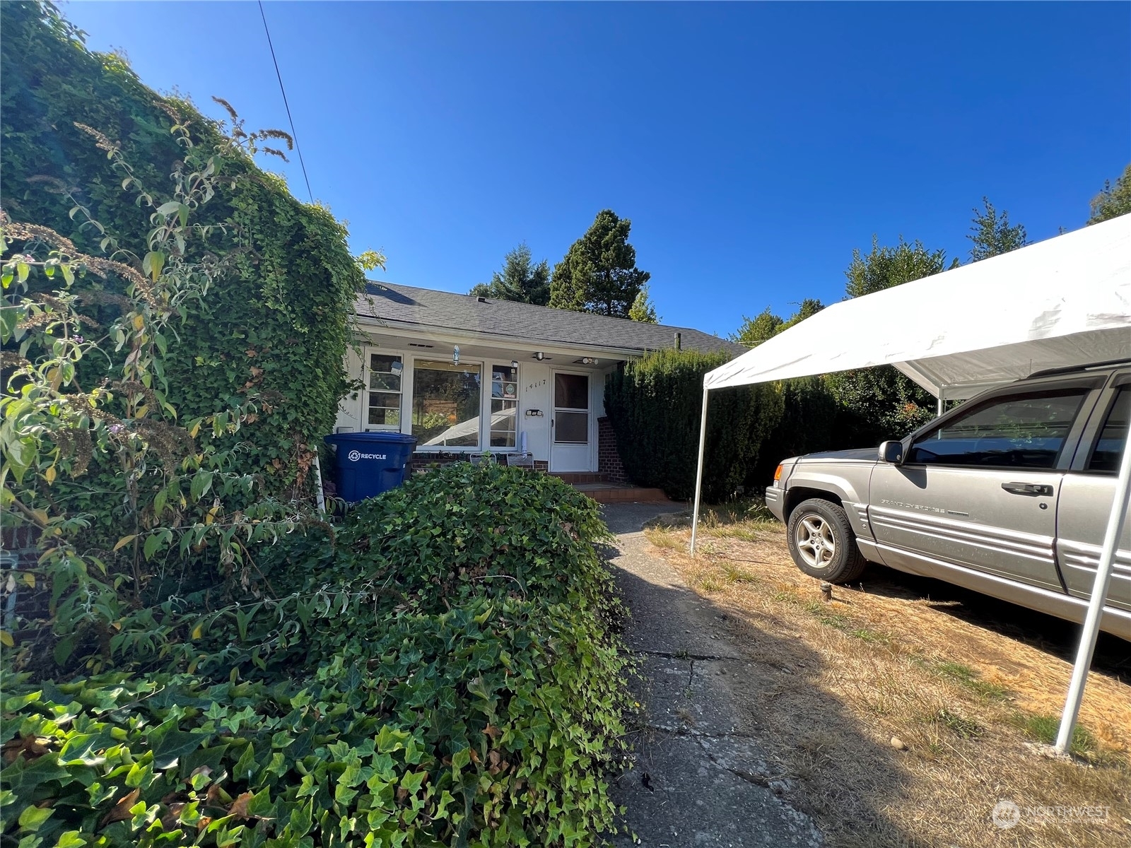 Property Photo:  14117 12th Avenue SW  WA 98166 