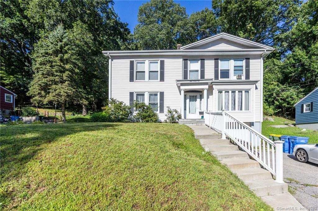 Property Photo:  321 Robinwood Road  CT 06708 