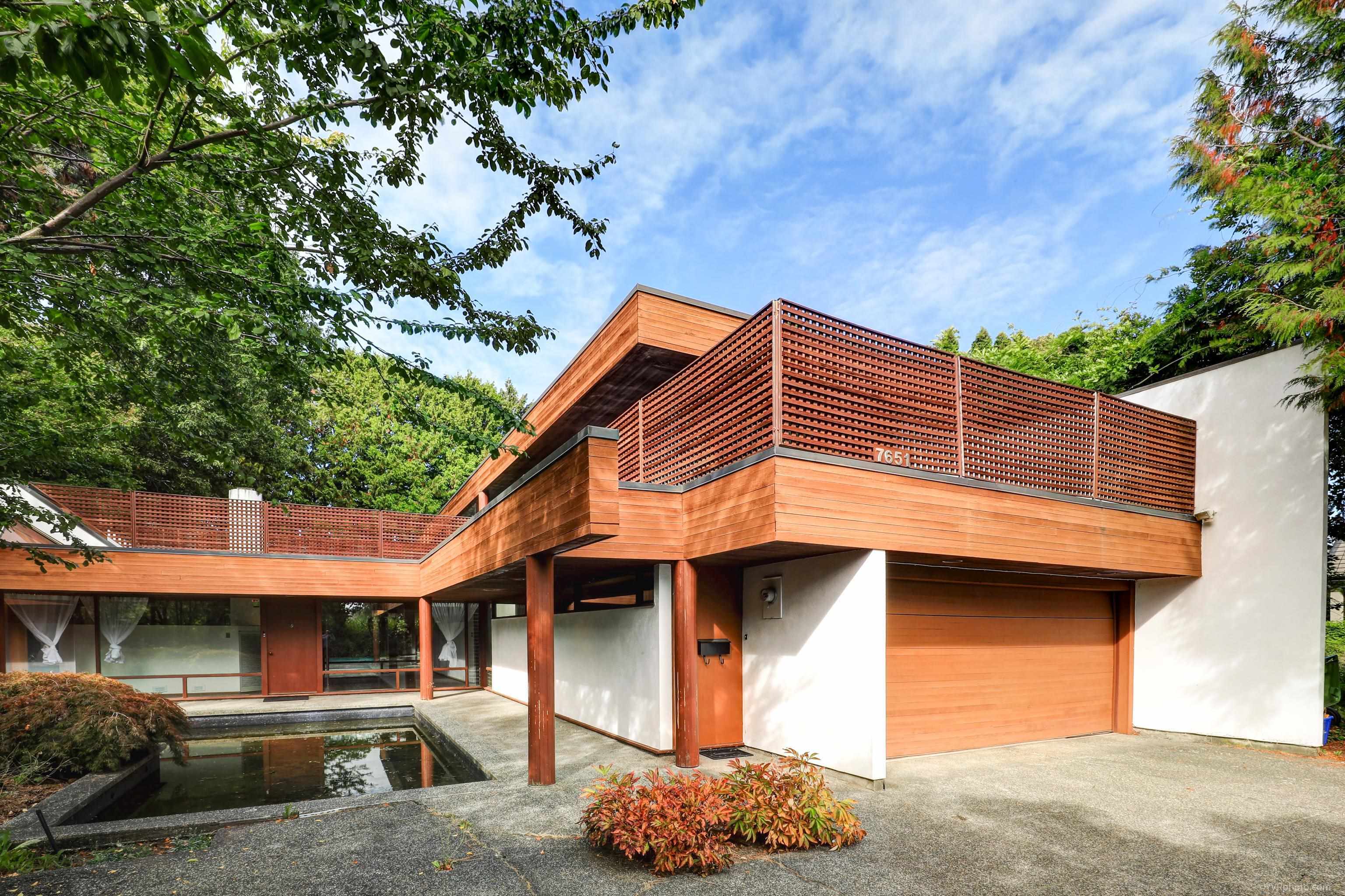 Property Photo: 7651 Sunnymede Crescent BC V6Y1H3