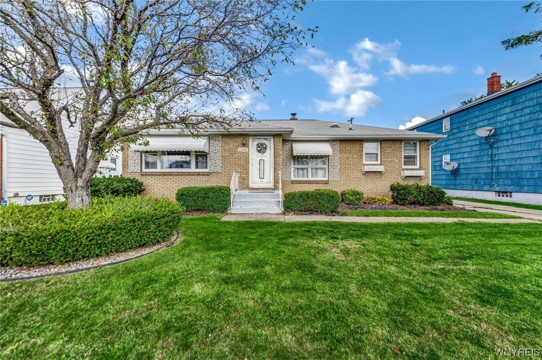 Property Photo:  1290 George Urban Boulevard  NY 14225 