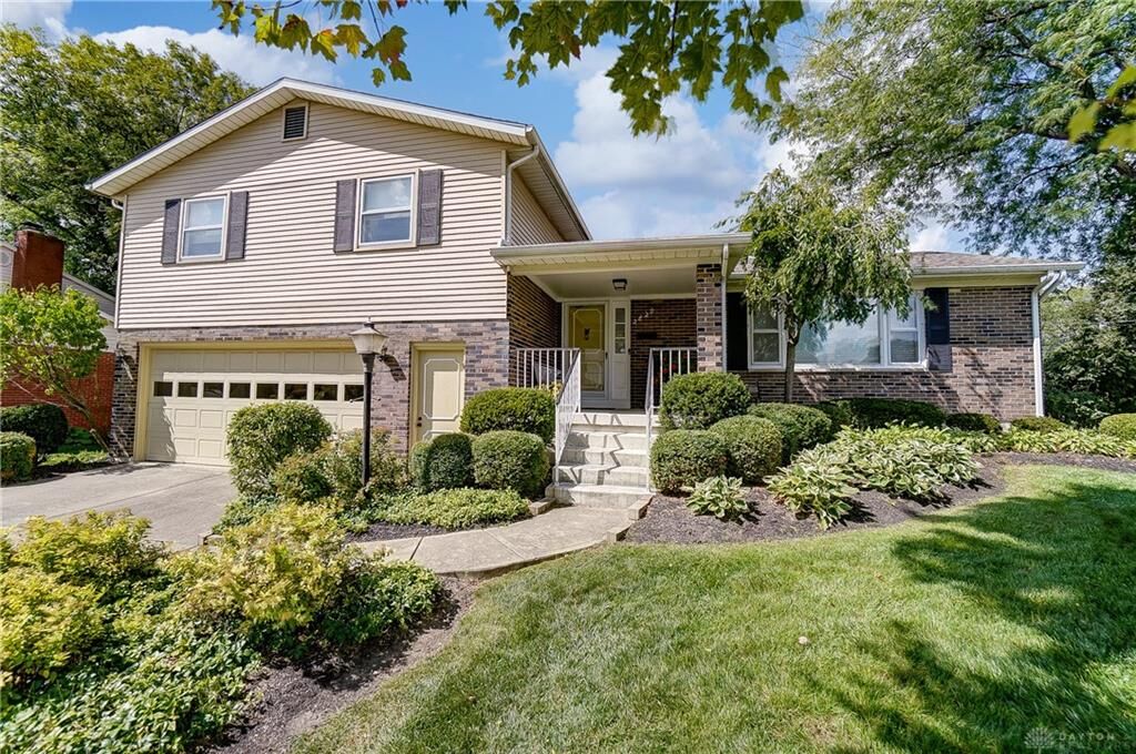 Property Photo: 2829 Rockford Drive OH 45503