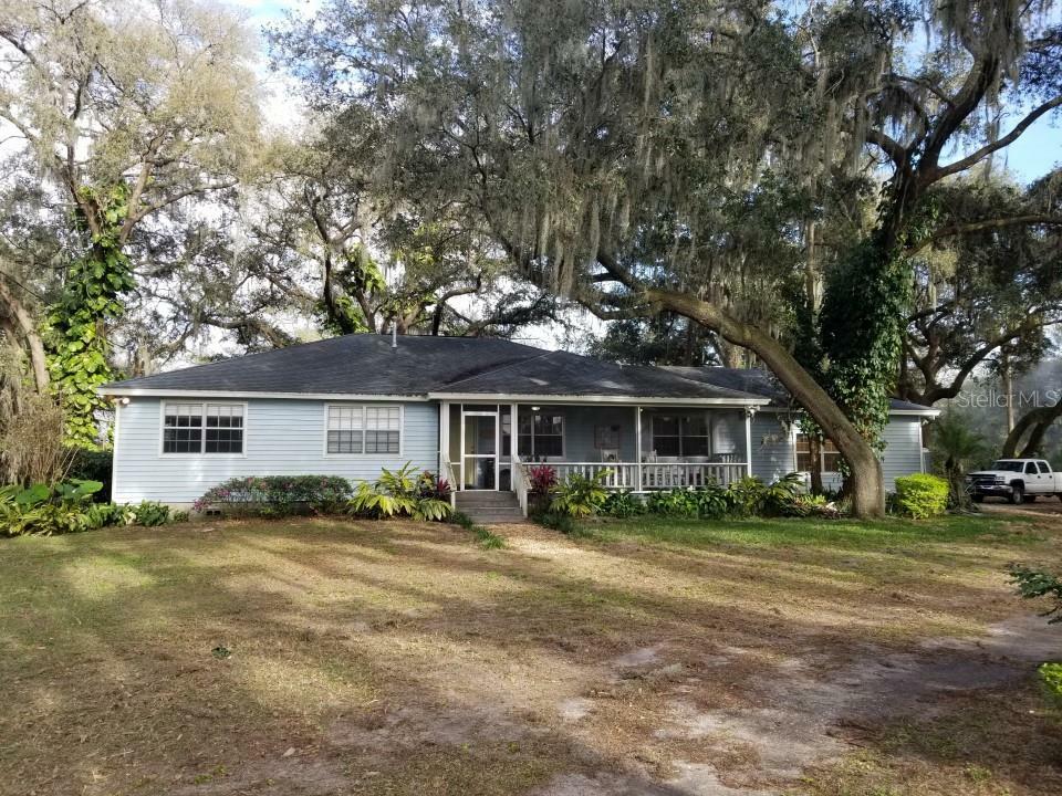 Property Photo:  1825 Leo Clemons Lane  FL 33565 