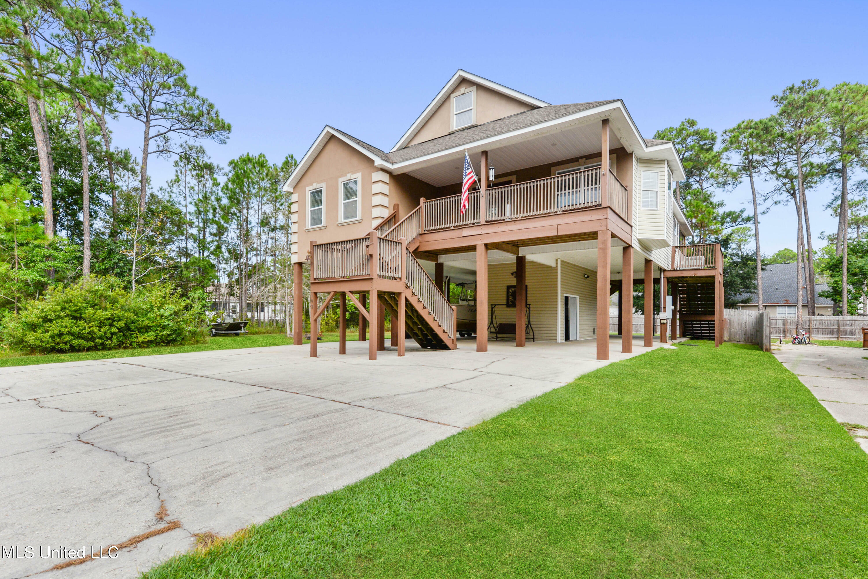 Property Photo:  103 Sycamore Drive  MS 39571 