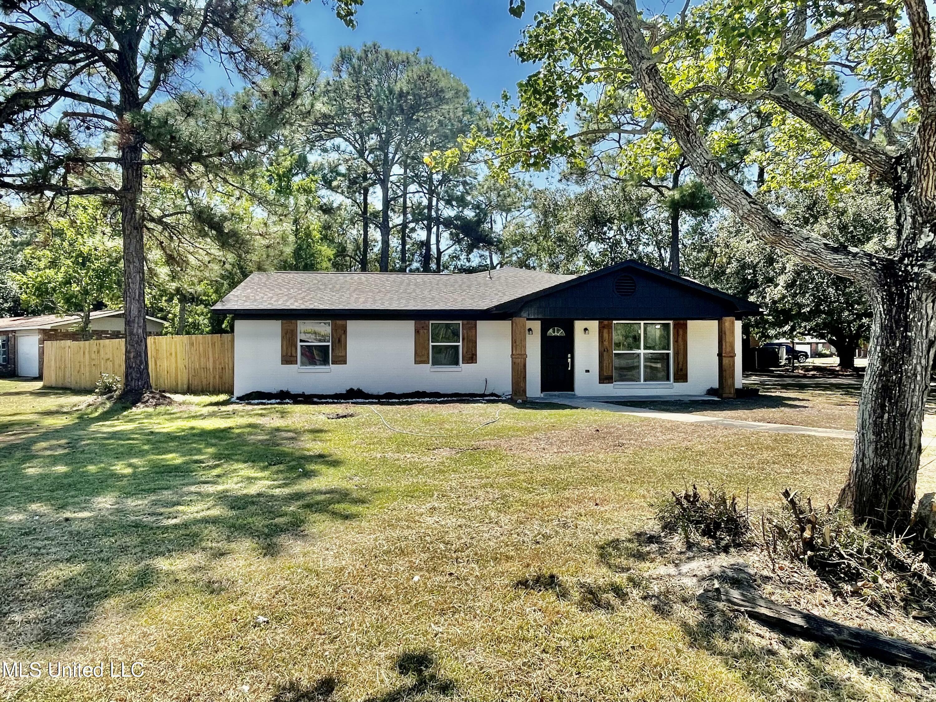 2301 Camino Grande Street  Gautier MS 39553 photo