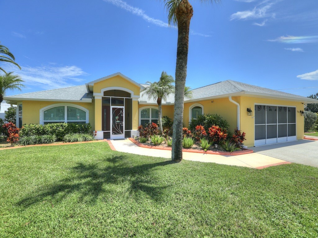 Property Photo:  1085 Carnation Drive  FL 32958 