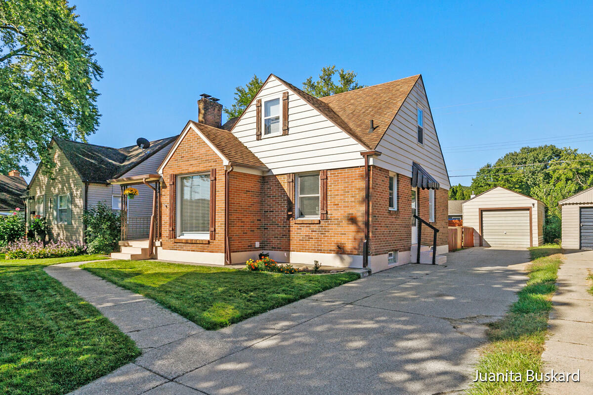 Property Photo:  1755 Fremont Avenue NW  MI 49504 