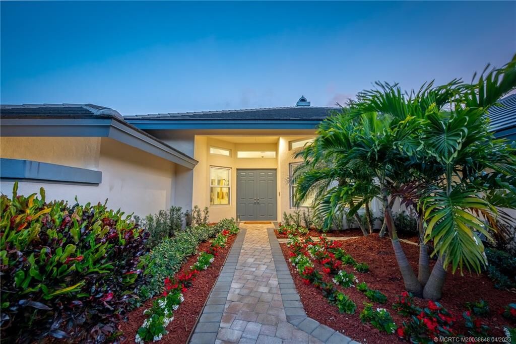 Property Photo: 4700 Gleneagles Drive FL 33436