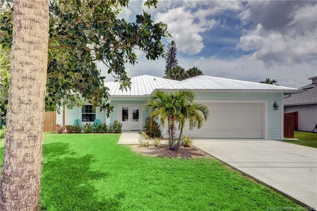 Property Photo:  603 SE High School Avenue  FL 34994 