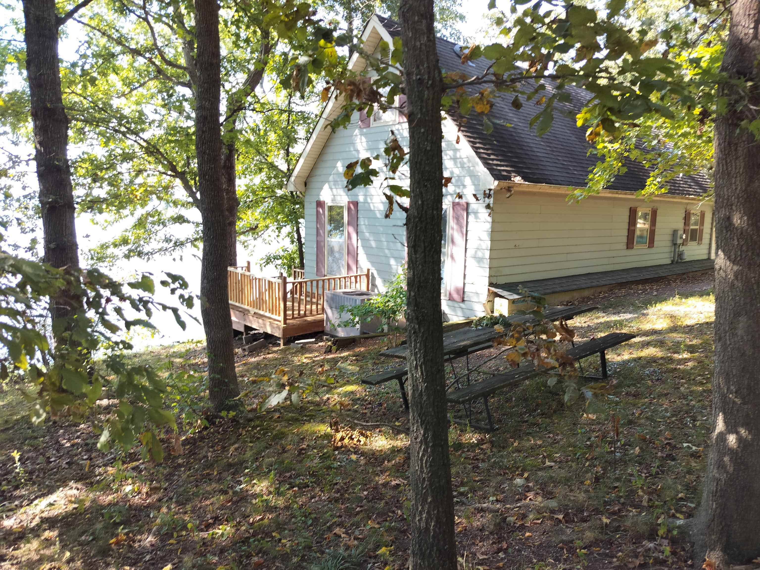 Property Photo:  51 Limerick Ct  AL 35661 - MUSCLE S 