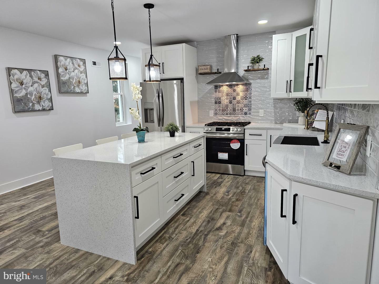 Property Photo: 241 Pensdale Street PA 19128