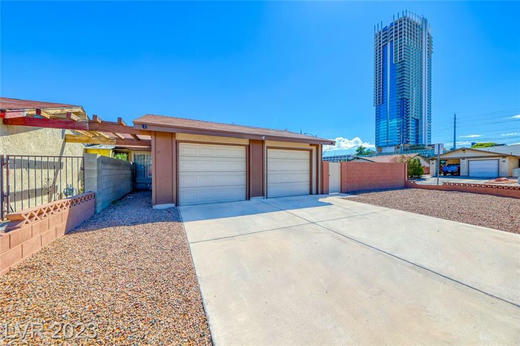 Property Photo:  4012 Calle Mirador  NV 89103 