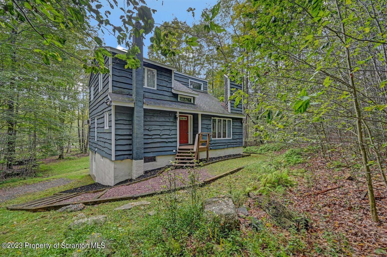 Property Photo:  194 Cardinal Drive  PA 18424 