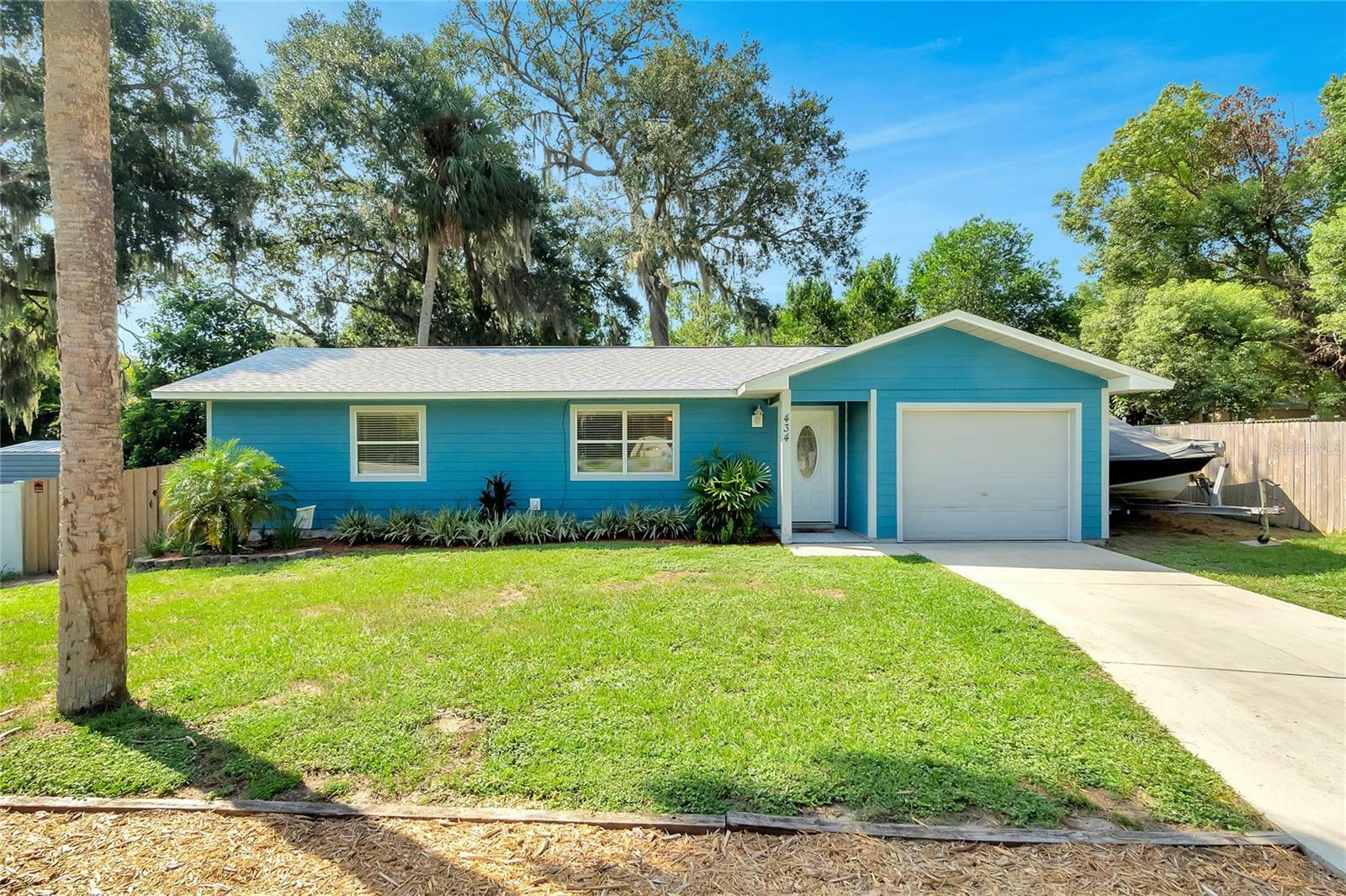 Property Photo:  434 E 11th Avenue  FL 32757 