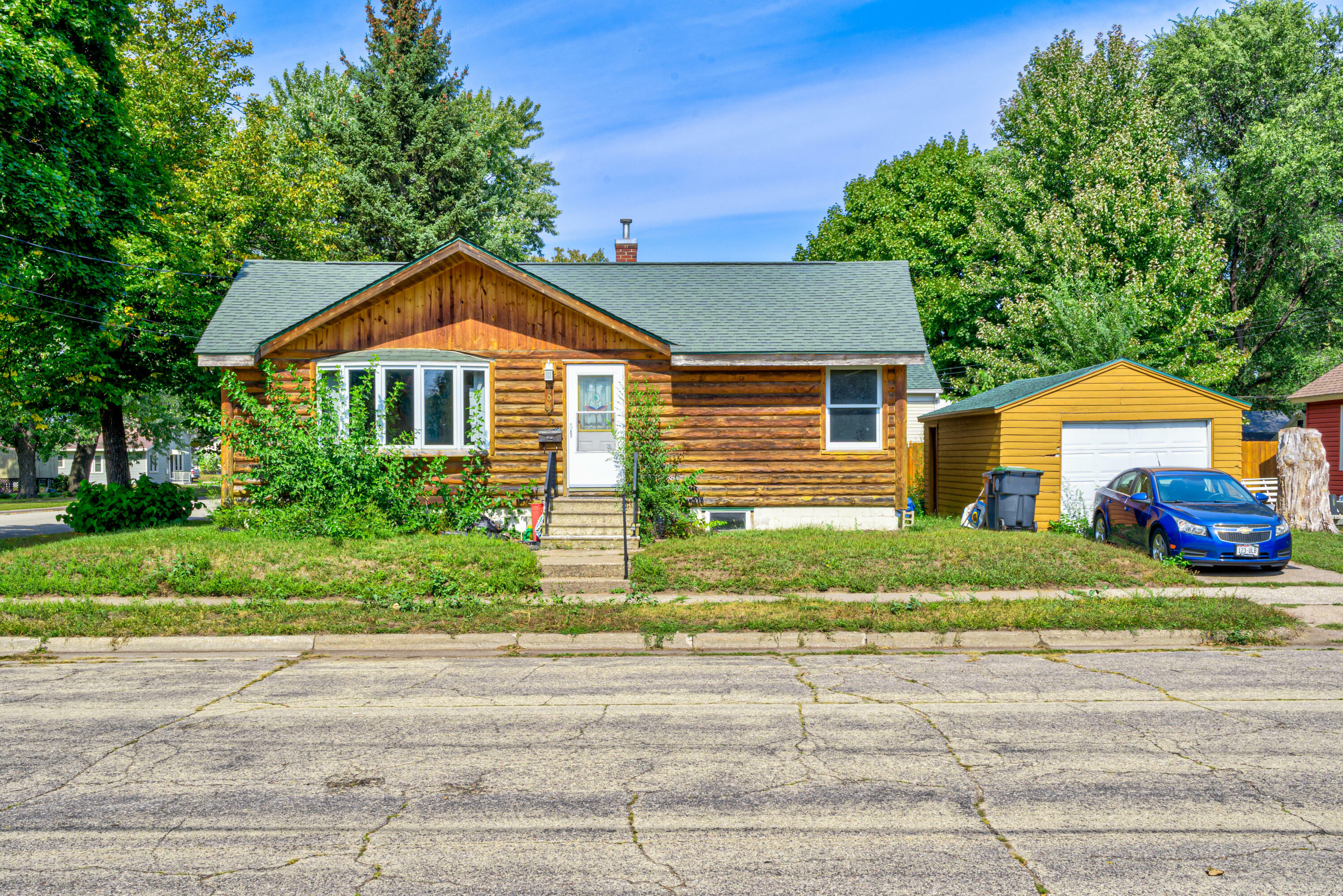 Property Photo:  807 North St  WI 54603 