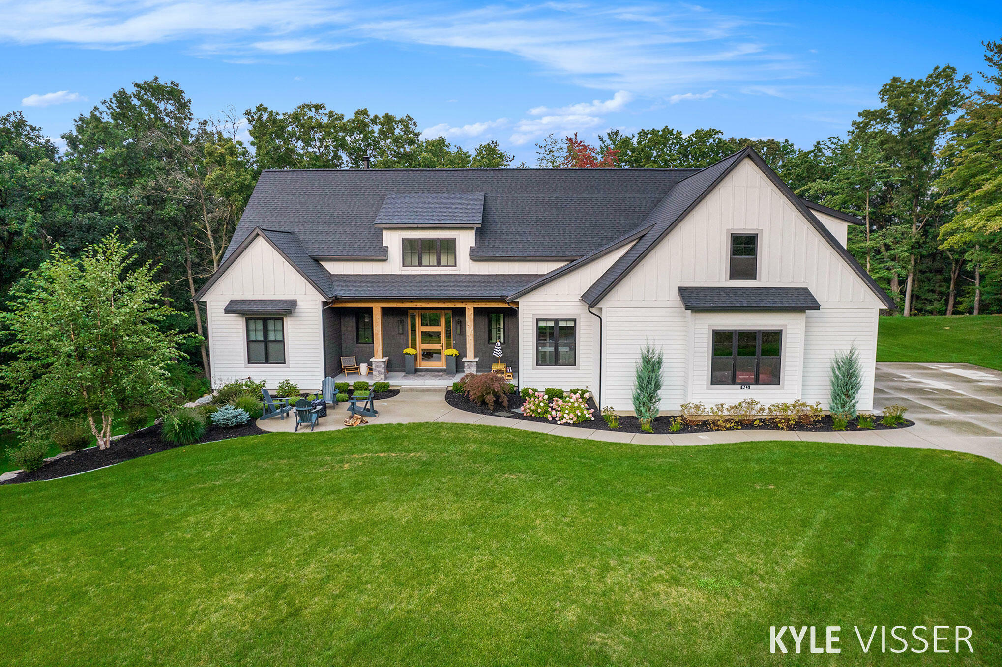 Property Photo: 943 Little Bee Lane MI 49301