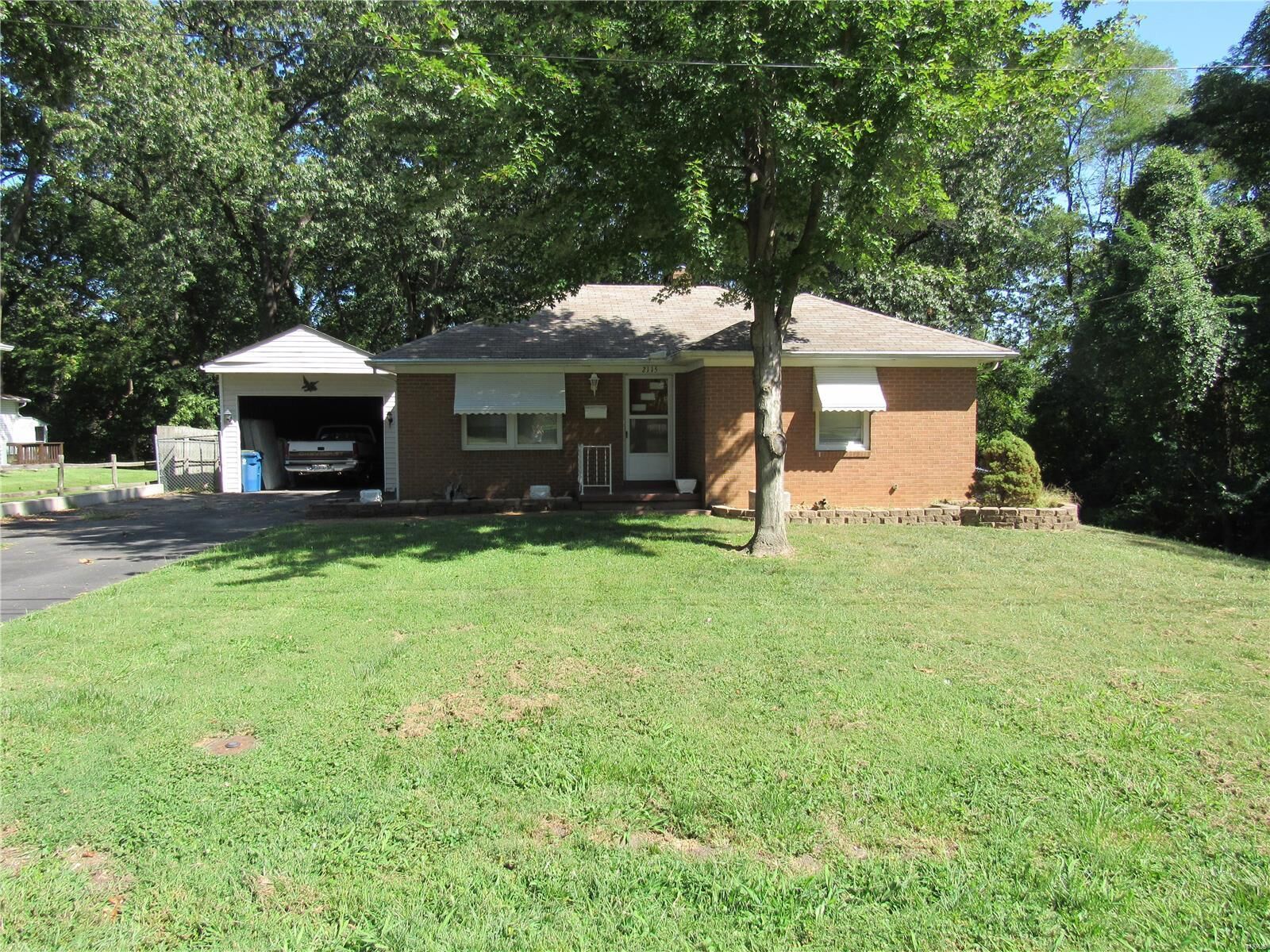 Property Photo:  2115 Wyckoff Street  IL 62002 