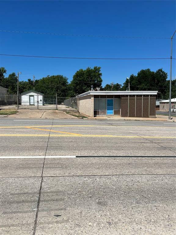 Property Photo:  824 S 4th Street  OK 73018 