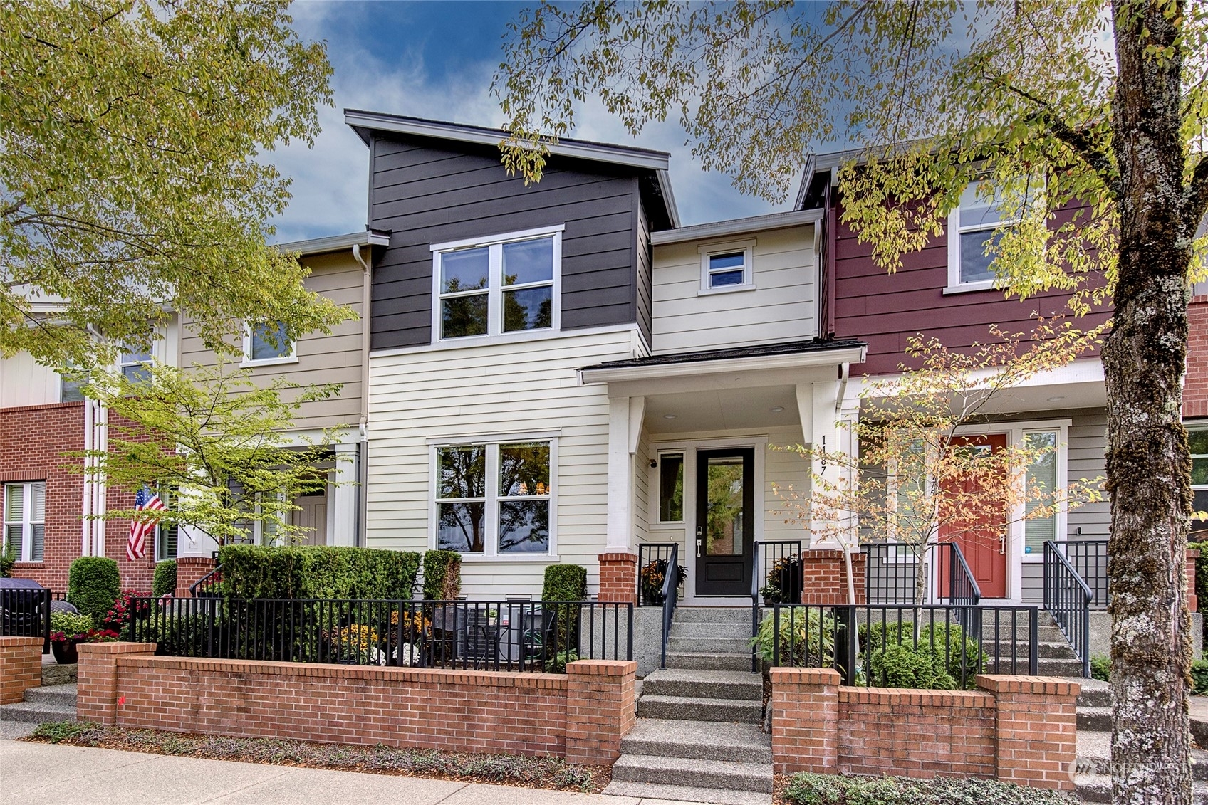 Property Photo: 1187 NE Park Drive WA 98029