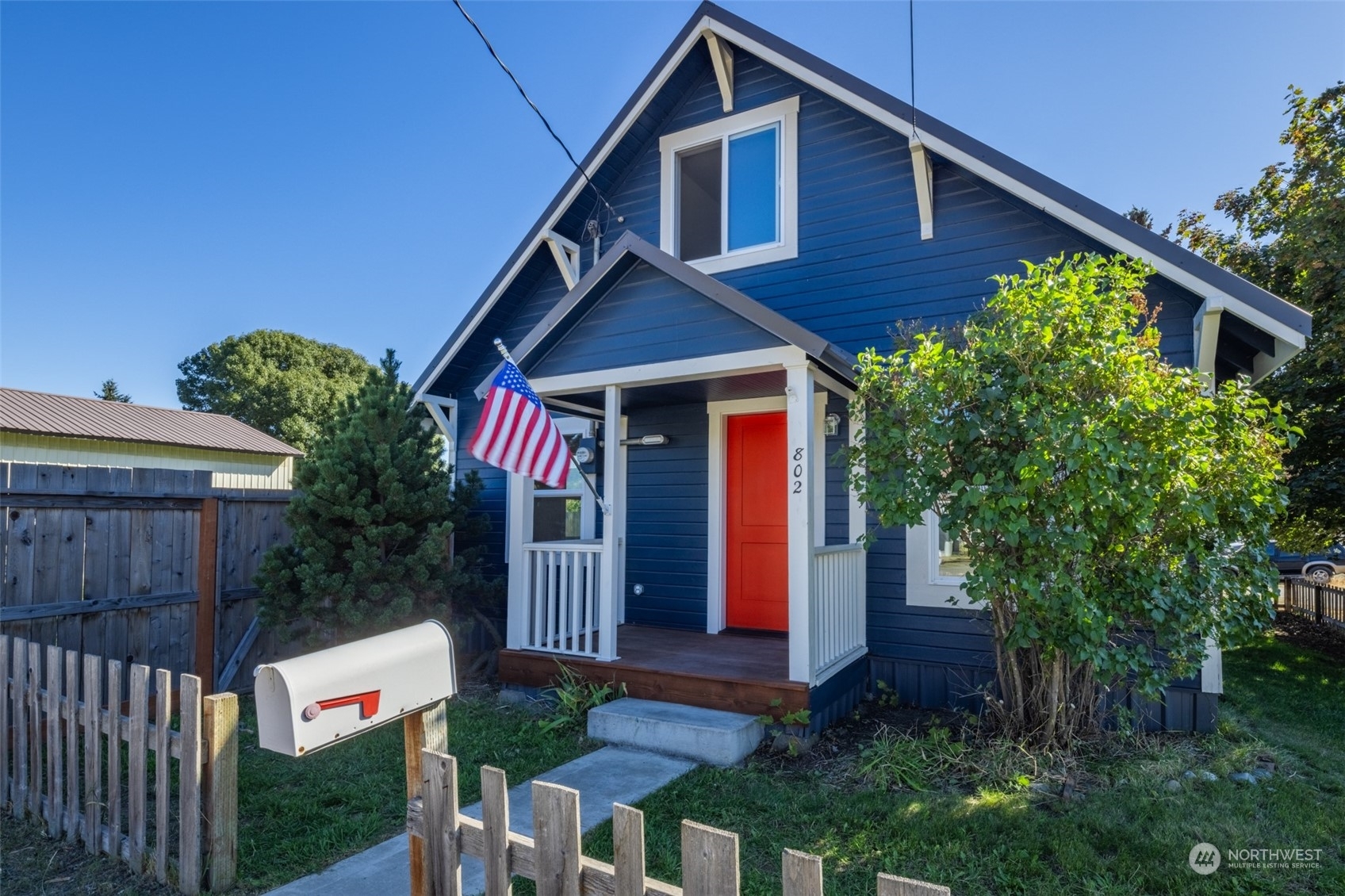 Property Photo: 802 E Second Street WA 98922