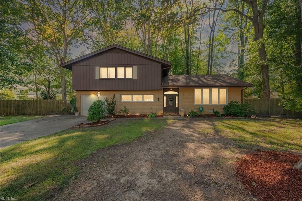 Property Photo: 1 Bradford Circle VA 23602