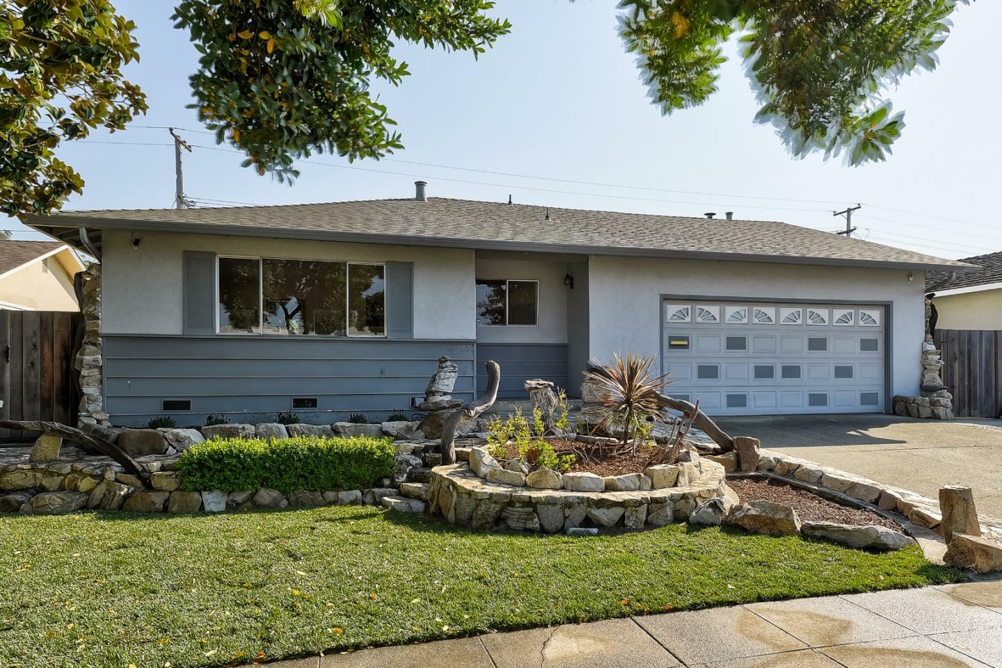 Property Photo:  850 Humewick Way  CA 94087 