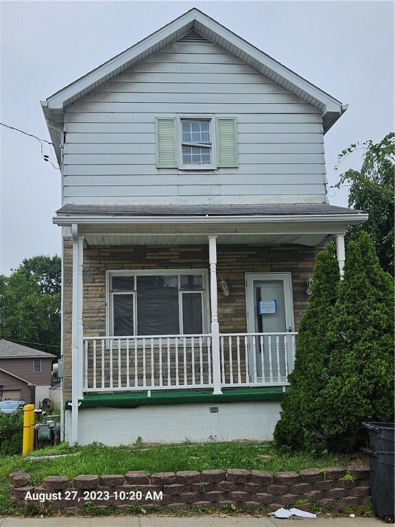 Property Photo:  651 Wood Street  PA 15419 