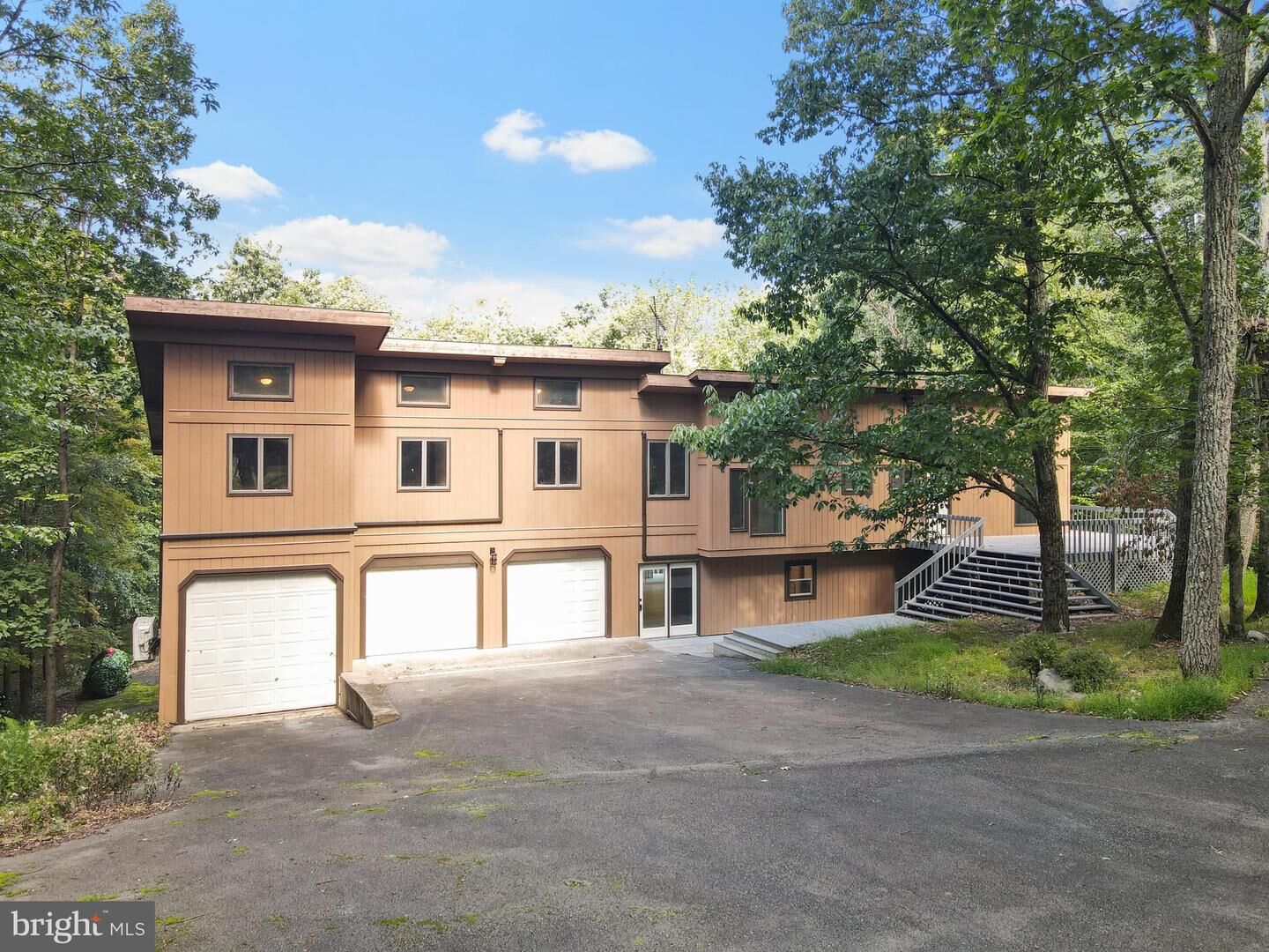 Property Photo:  3545 High Crest Road  PA 18325 