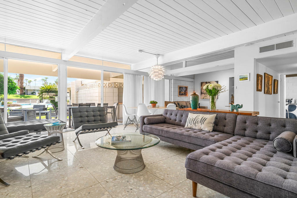 Property Photo: 361 Sandpiper Street CA 92260