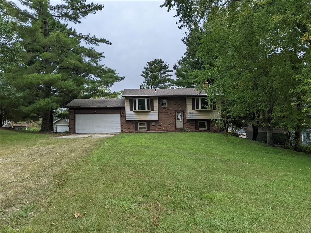 Property Photo: 720 Riviera Circle IL 62025