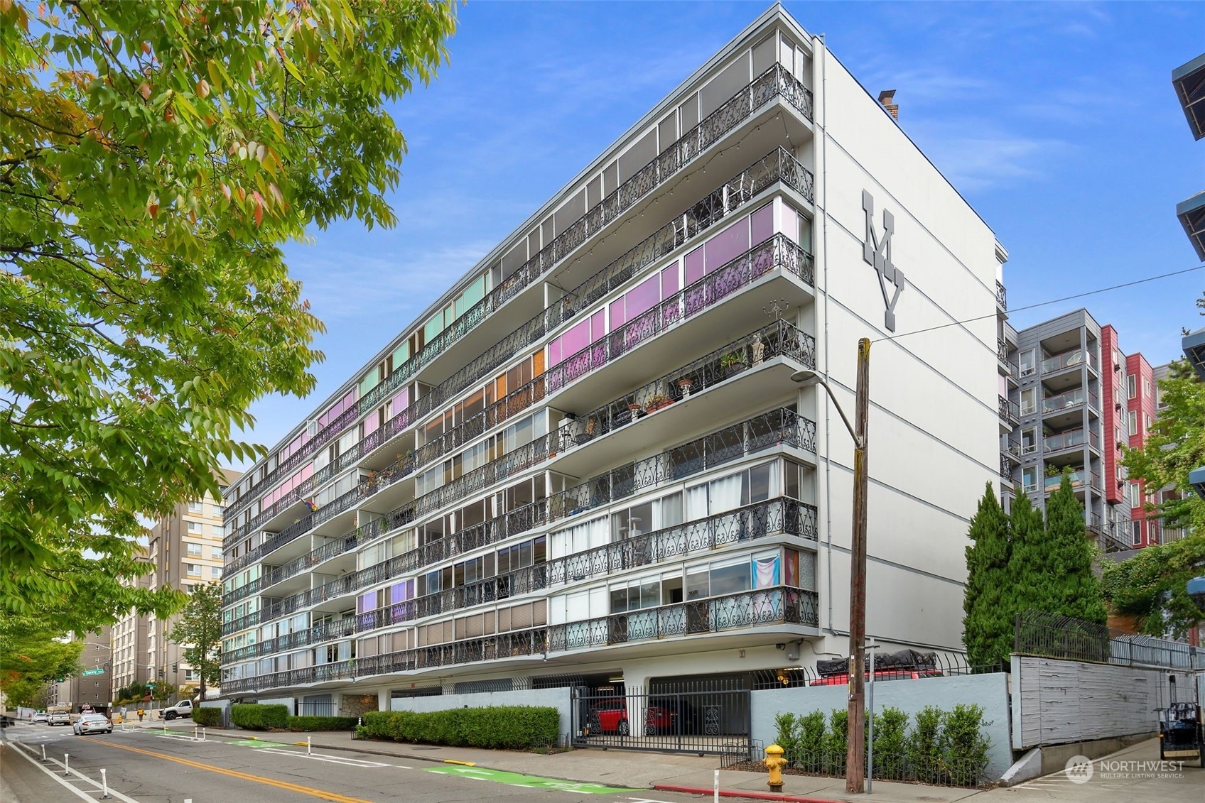 Property Photo: 1740 Melrose Avenue 201 WA 98122