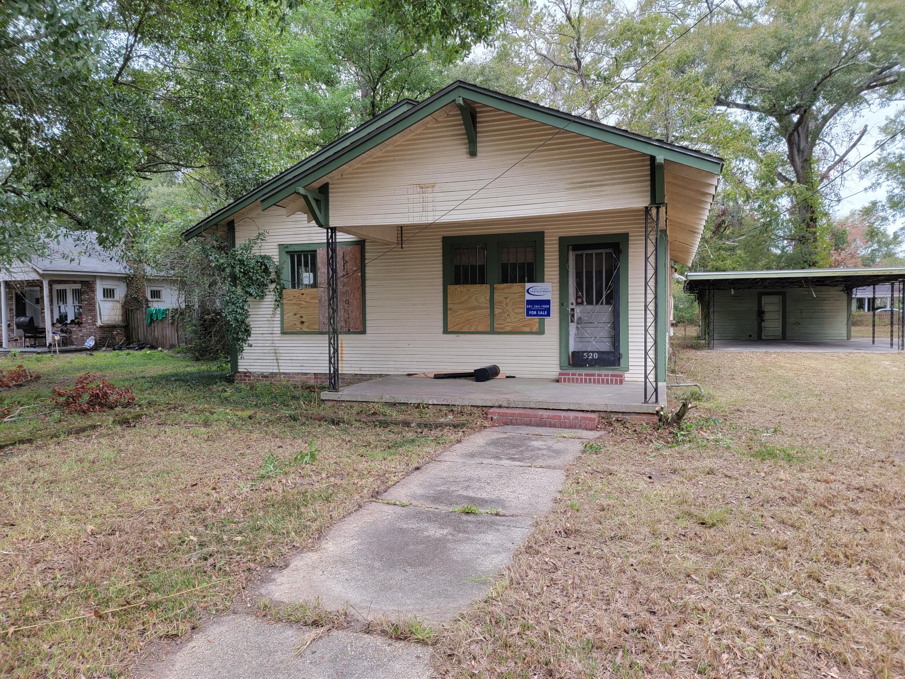 Property Photo: 520 North St. MS 39401