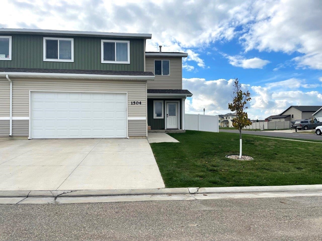 Property Photo: 1504 35th Ave SE ND 58701