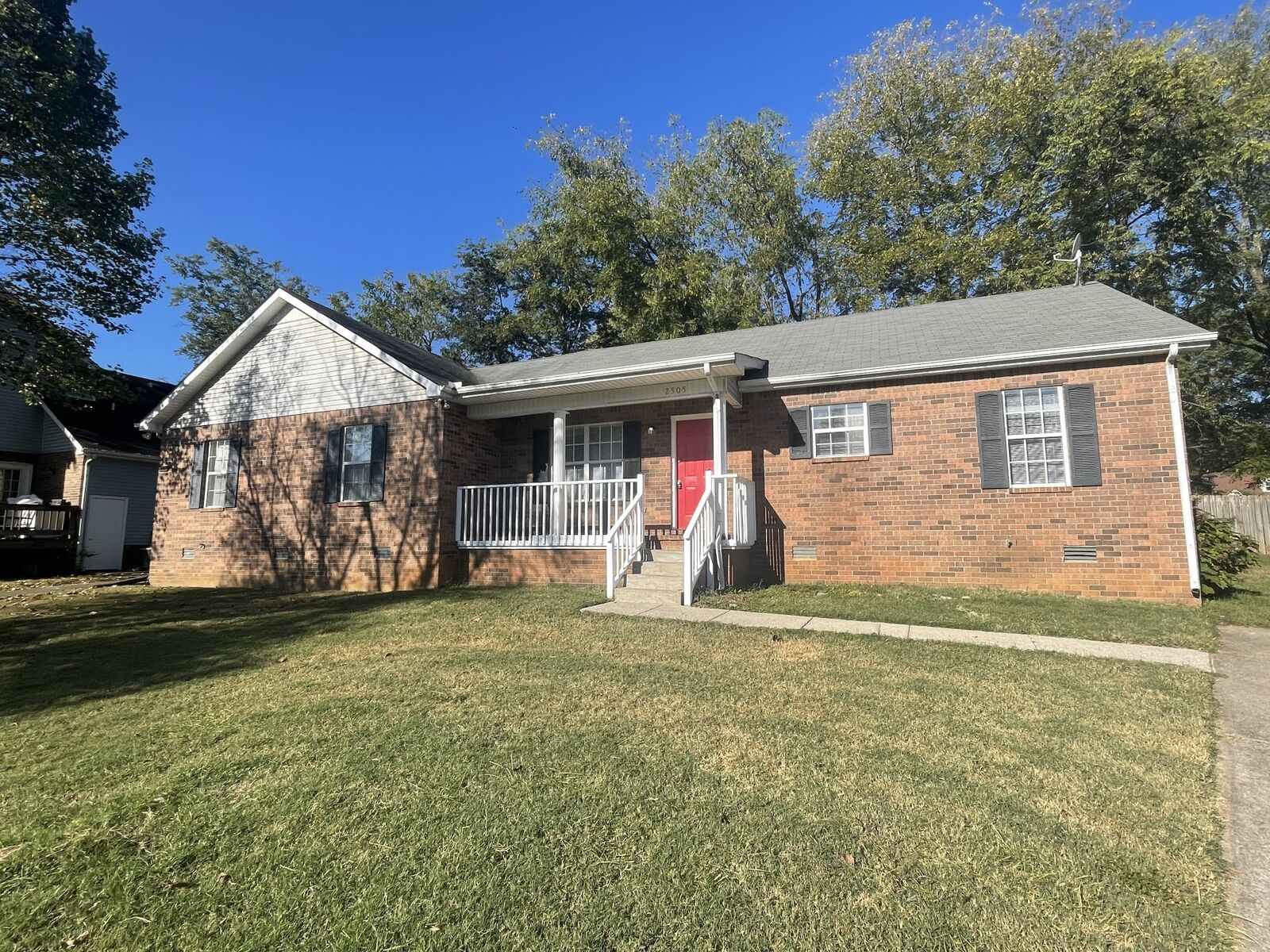 Property Photo: 2505 Tinnell Court 2505 TN 37129