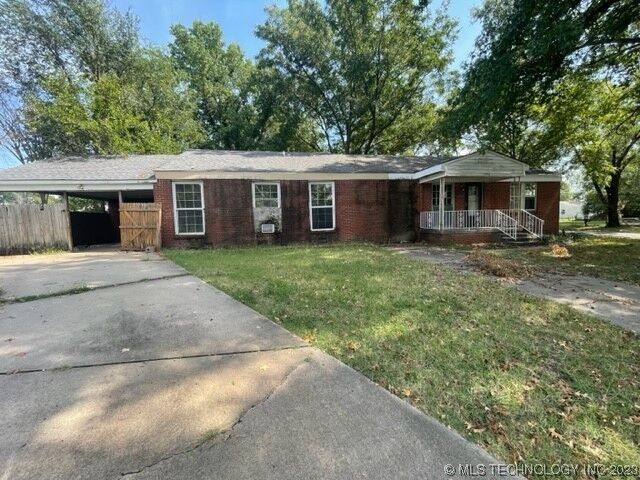 Property Photo:  1040 E Aberdeen Street W  OK 74403 