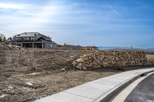 Property Photo: 998 E Tomahawk Dr 513 UT 84780