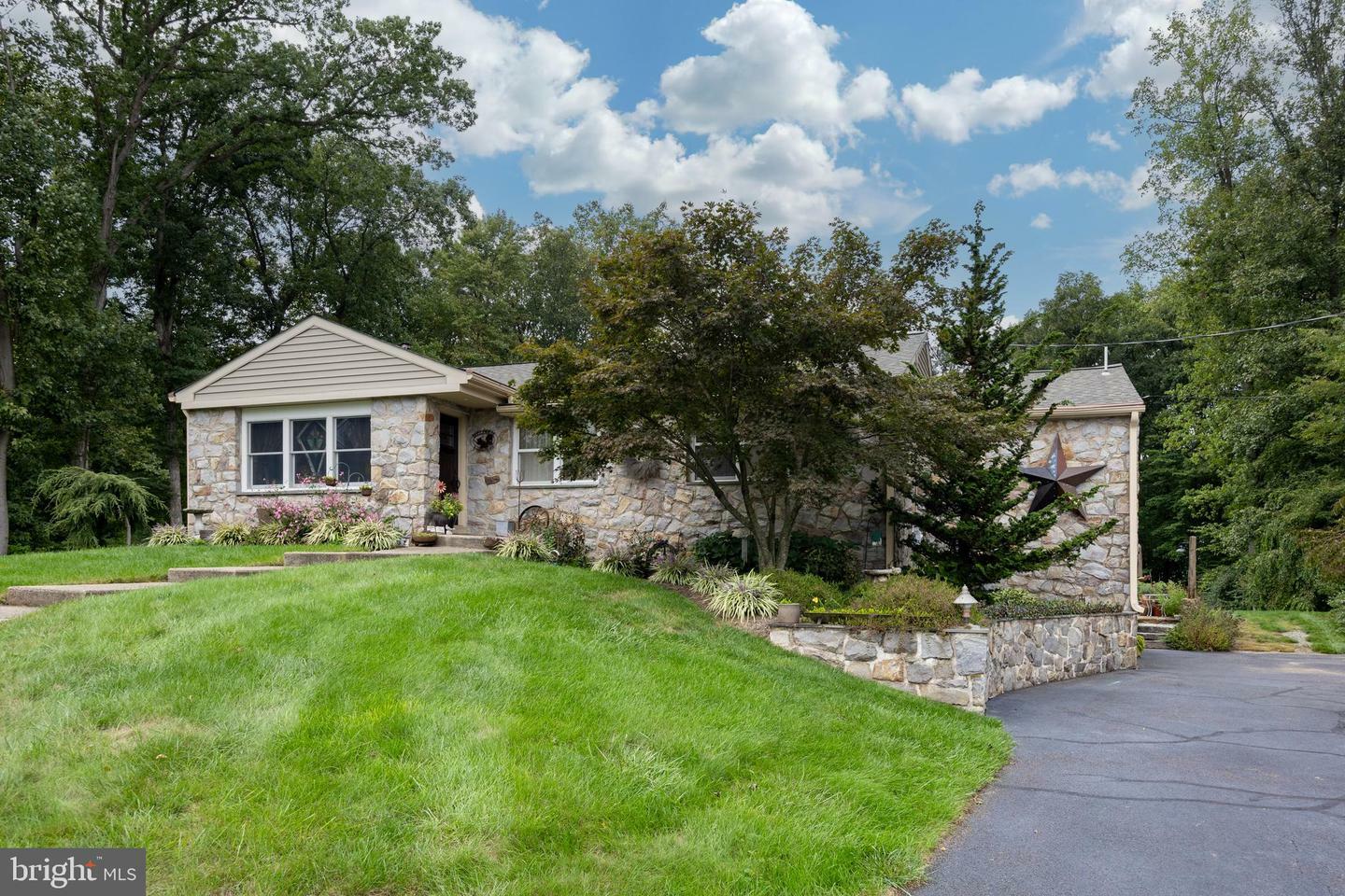 Property Photo:  891 Ebelhare Road  PA 19465 