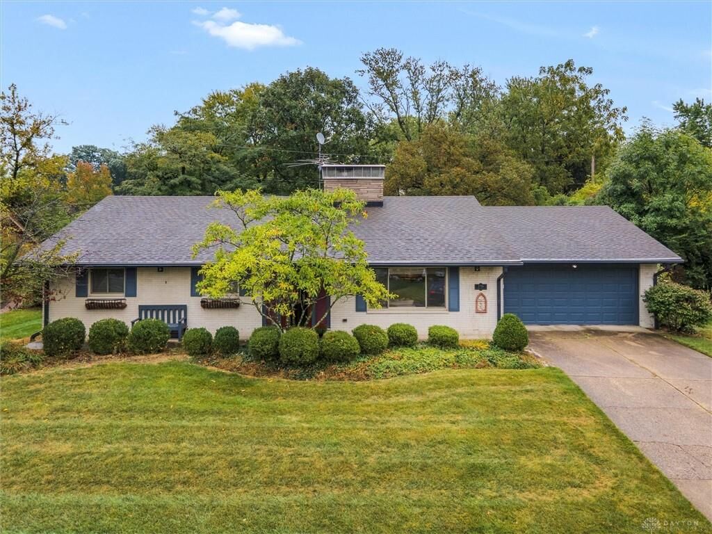 Property Photo: 3316 Highgrove Place OH 45429