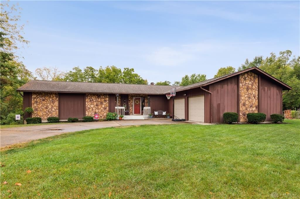 Property Photo:  7447 Sleepy Hollow Drive  OH 45069 