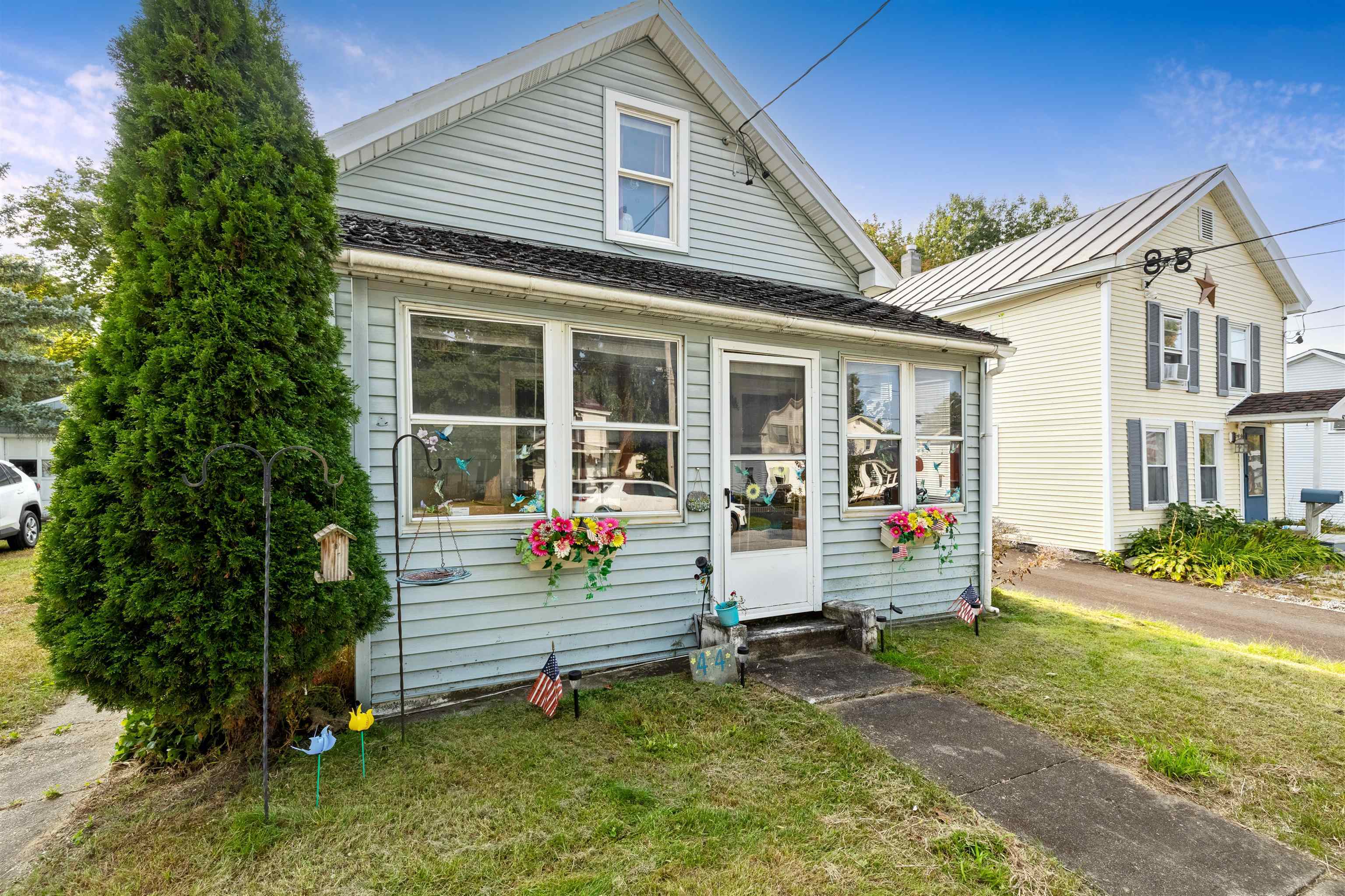 Property Photo:  44 Greenwich Street  VT 05488 