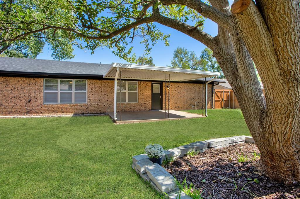 Property Photo:  523 Bryan Drive  TX 75020 