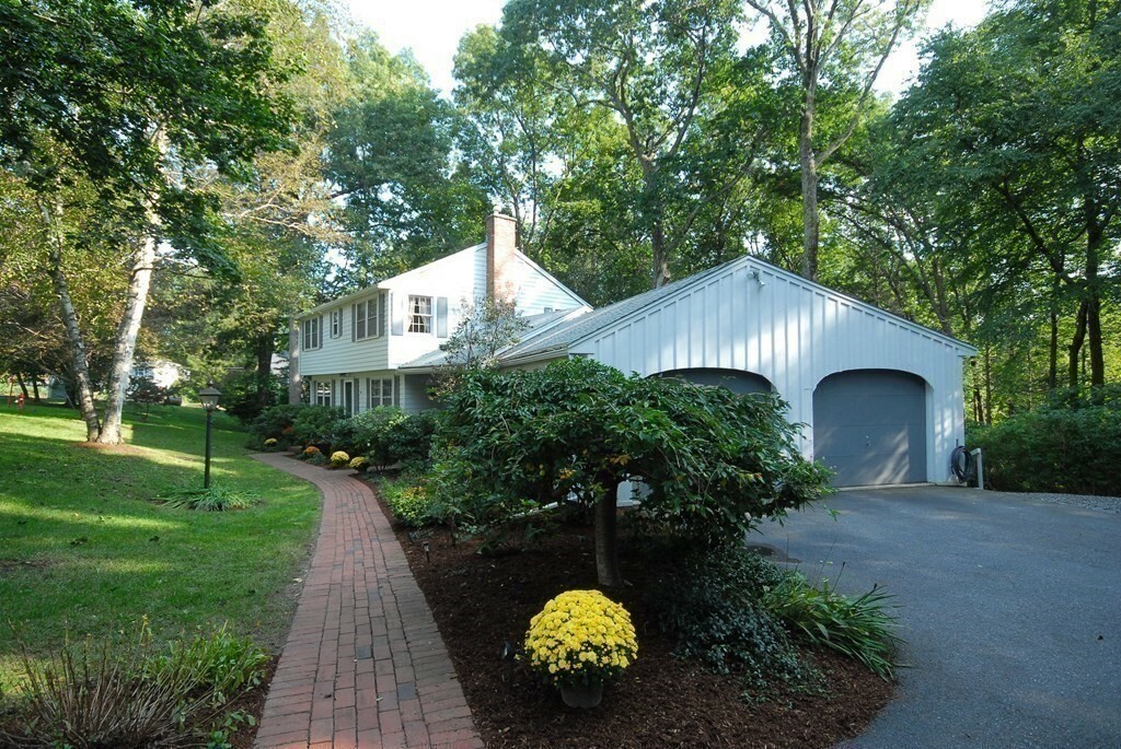 Property Photo:  29 Faulkner Hill Rd  MA 01720 