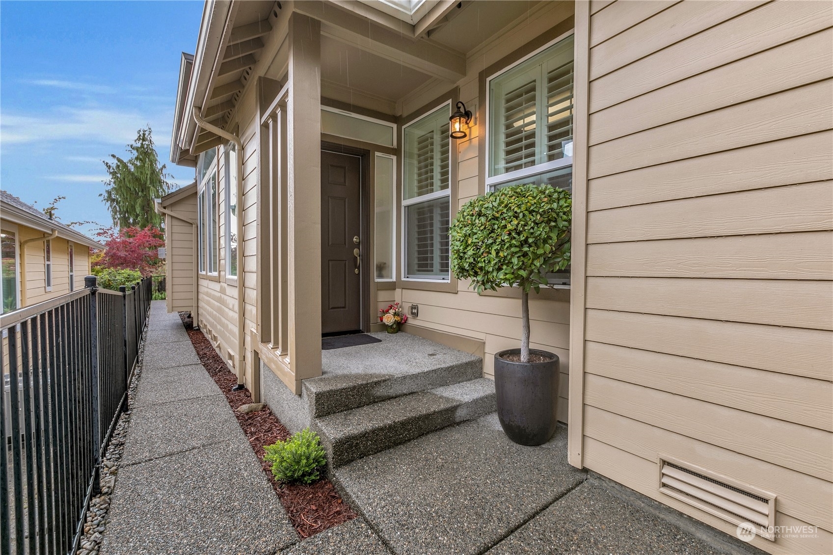 Property Photo: 13449 Mahonia Place NE WA 98053