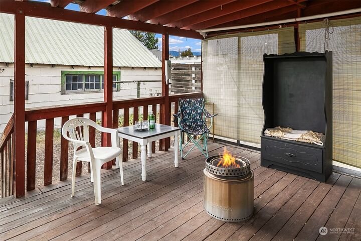 Property Photo:  509 Broadway Avenue  WA 98943 