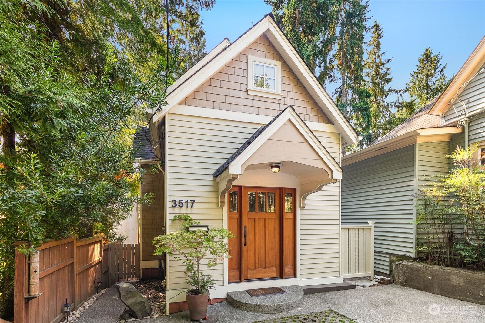 Property Photo: 3517 E Alder Street WA 98122